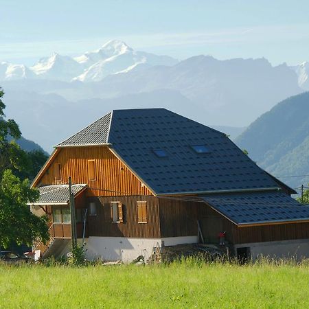 Les Paddocks Du Mont Blanc Hotell Mieussy Eksteriør bilde