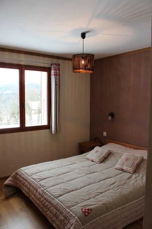 Les Paddocks Du Mont Blanc Hotell Mieussy Rom bilde