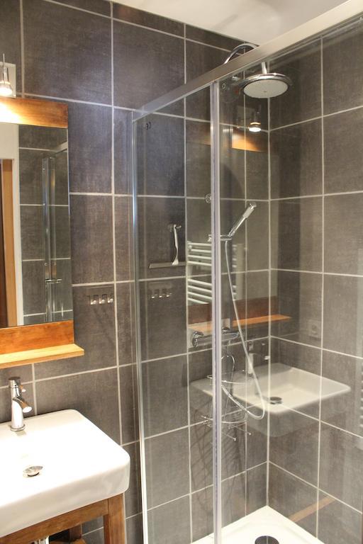 Les Paddocks Du Mont Blanc Hotell Mieussy Rom bilde